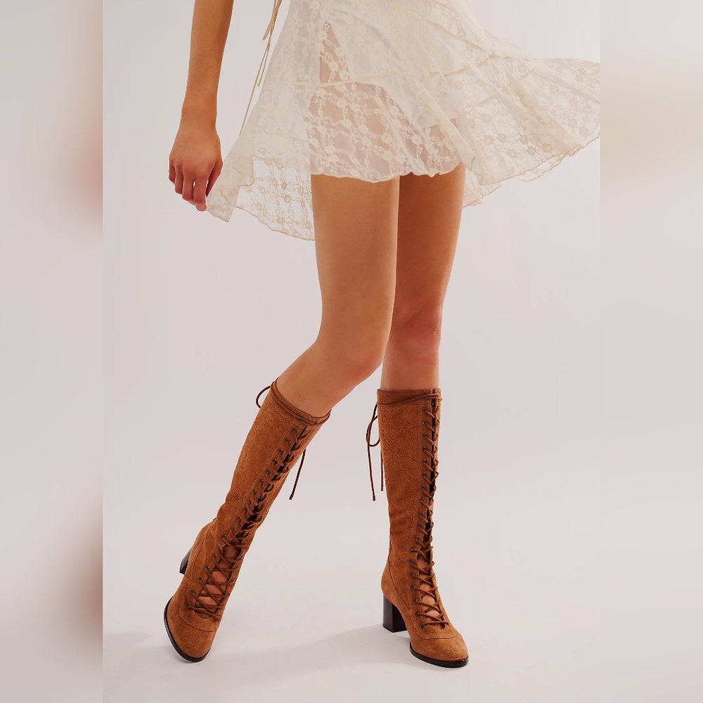 Spell Claire de Lune, Tan Lace-Up Knee-High Embossed Boots, Size 38